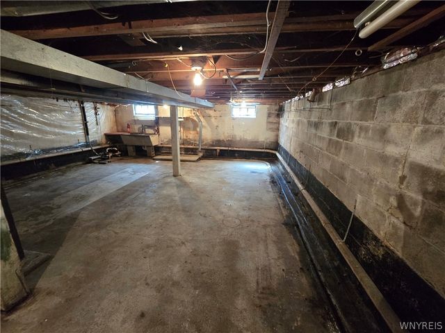 2132 Transit Road, West Seneca, NY 14224