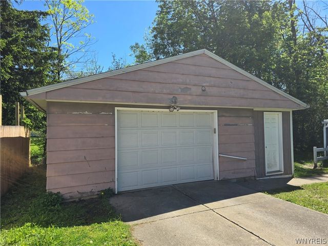 2132 Transit Road, West Seneca, NY 14224