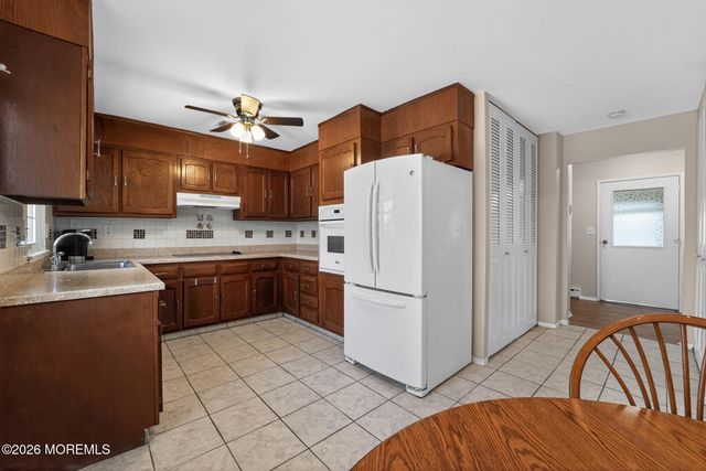 1263B Hamilton Court, Lakewood, NJ 08701