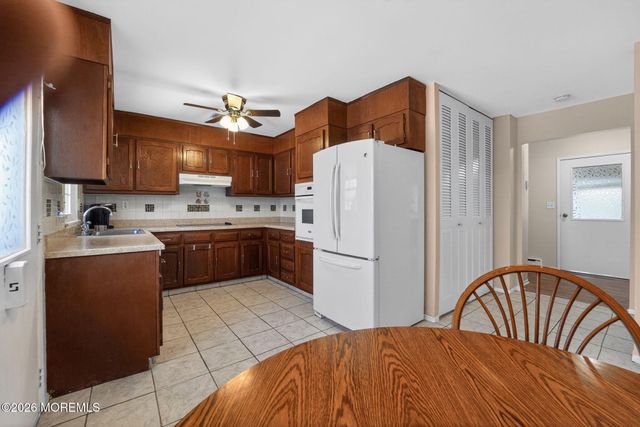 1263B Hamilton Court, Lakewood, NJ 08701