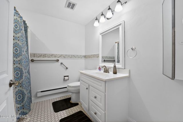 1263B Hamilton Court, Lakewood, NJ 08701