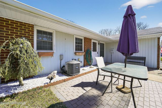 1263B Hamilton Court, Lakewood, NJ 08701