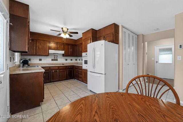 1263B Hamilton Court, Lakewood, NJ 08701