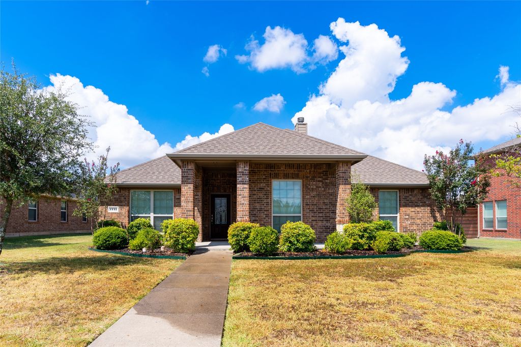 1112 Hidden Creek Drive, Royse City, TX 75189