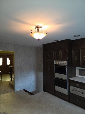 77 Columbia Ave, Nutley Twp., NJ 07110