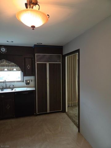 77 Columbia Ave, Nutley Twp., NJ 07110