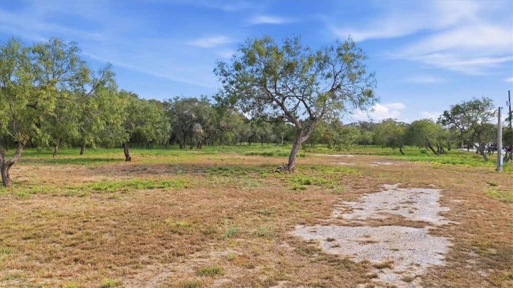 13921 CR 962, Sinton, TX 78387 — photo 4
