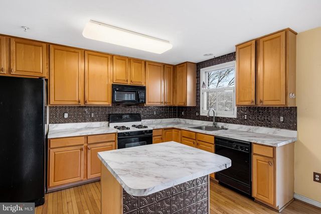 252 ROBERT ST, Baltimore, MD 21217