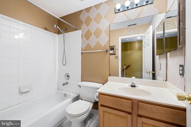 252 ROBERT ST, Baltimore, MD 21217