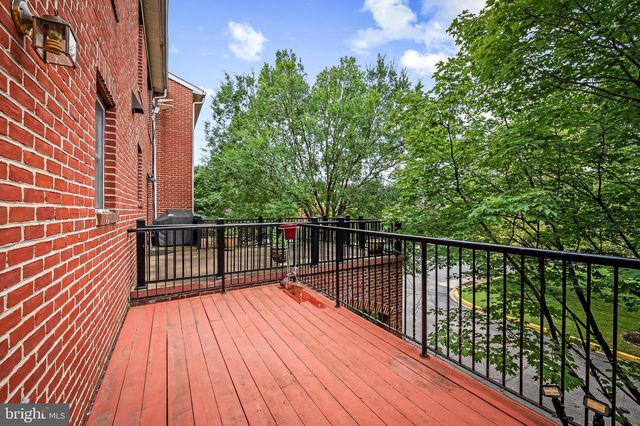 252 ROBERT ST, Baltimore, MD 21217