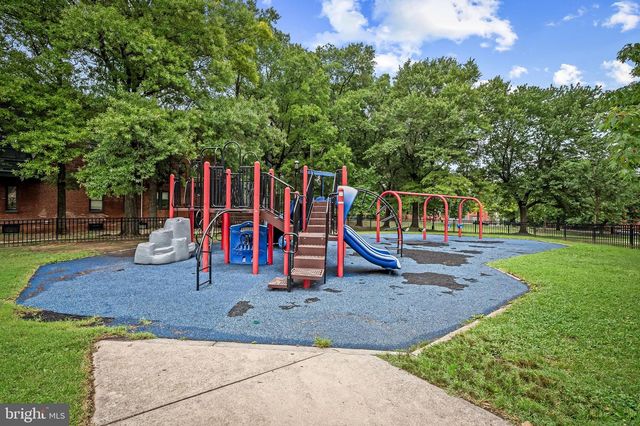 252 ROBERT ST, Baltimore, MD 21217