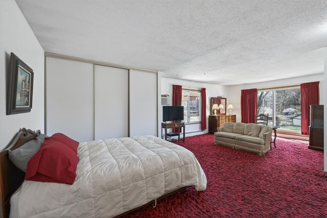 2420 Lancaster Lane N, Plymouth, MN 55441