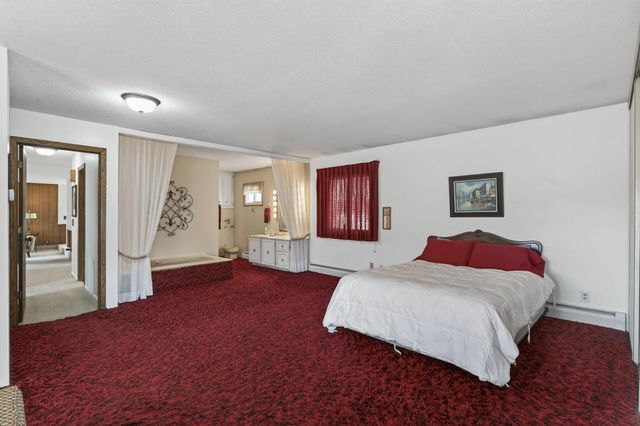 2420 Lancaster Lane N, Plymouth, MN 55441