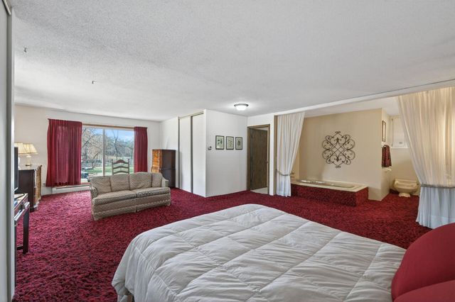 2420 Lancaster Lane N, Plymouth, MN 55441