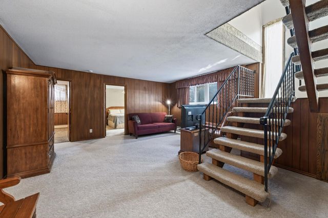 2420 Lancaster Lane N, Plymouth, MN 55441