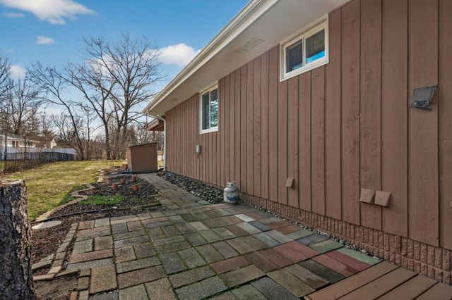 2420 Lancaster Lane N, Plymouth, MN 55441