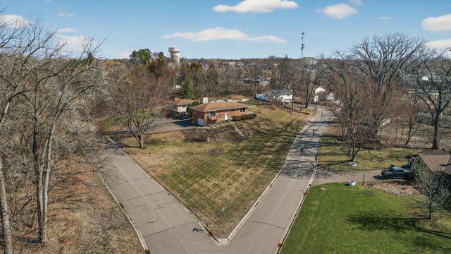 2420 Lancaster Lane N, Plymouth, MN 55441