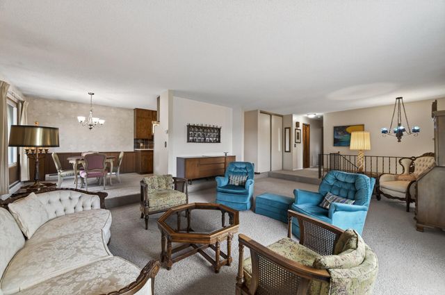 2420 Lancaster Lane N, Plymouth, MN 55441