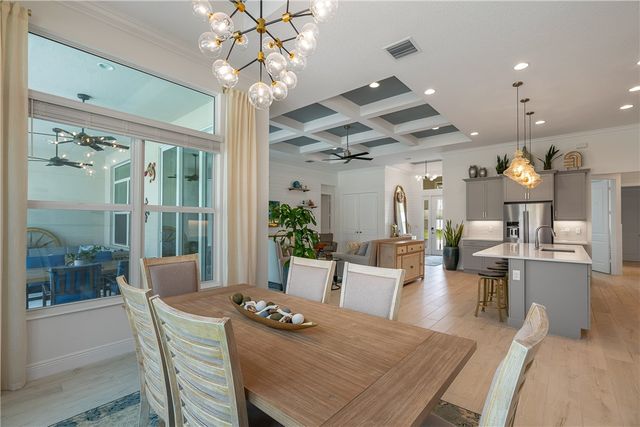 5691 Bent Pine Square, Vero Beach, FL 32967