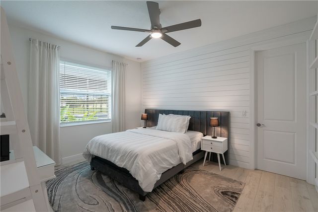 5691 Bent Pine Square, Vero Beach, FL 32967