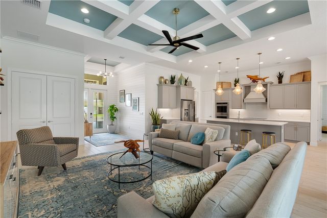 5691 Bent Pine Square, Vero Beach, FL 32967