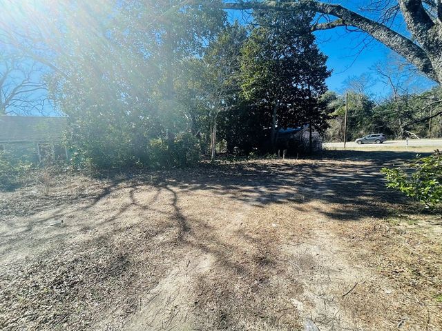 1531 Peach Orchard Road, Sumter, SC 29154