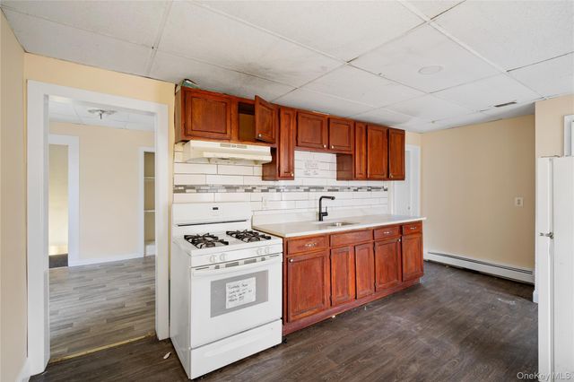 61 Overlook Place, Newburgh, NY 12550