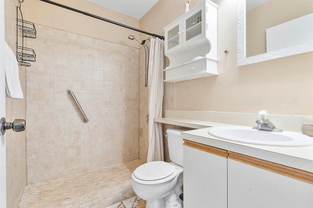 1968 NE 3rd Street 1, Deerfield Beach, FL 33441