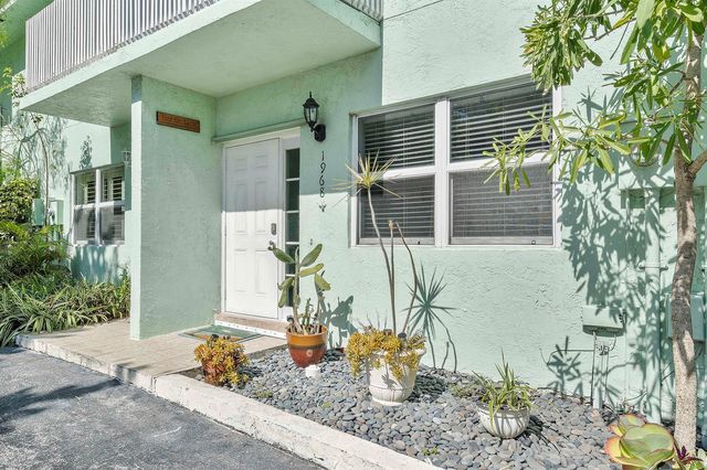 1968 NE 3rd Street 1, Deerfield Beach, FL 33441
