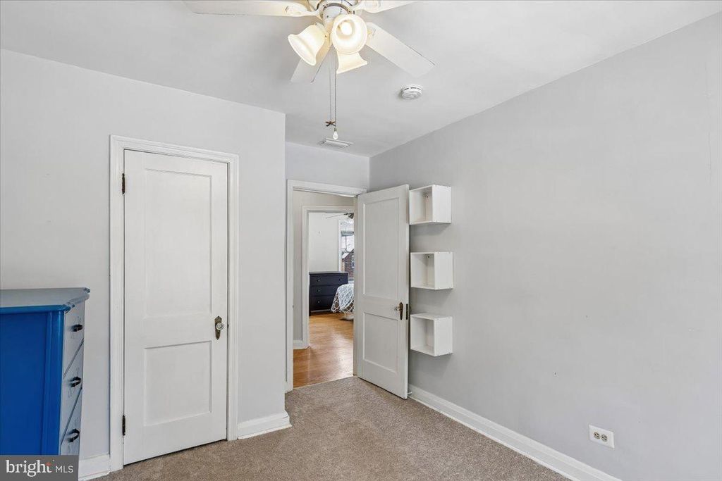 Image 21 of property listing at 33 NUNNERY LN, Catonsville, MD 21228