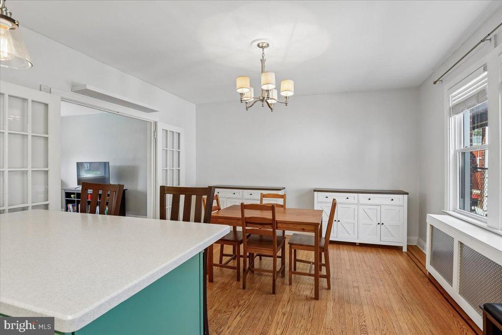 Image 9 of property listing at 33 NUNNERY LN, Catonsville, MD 21228