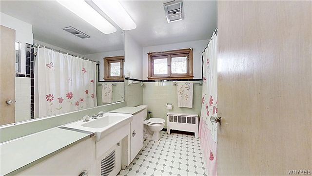 4685 Main Street, Amherst, NY 14226