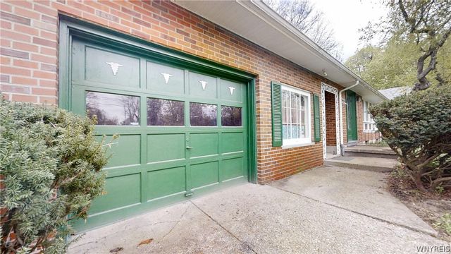 4685 Main Street, Amherst, NY 14226