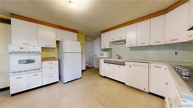 4685 Main Street, Amherst, NY 14226