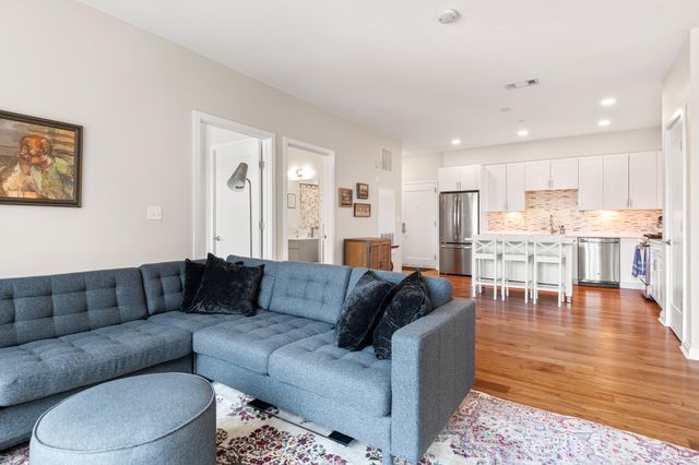 3531 Washington St Unit 304, Boston, MA 02130