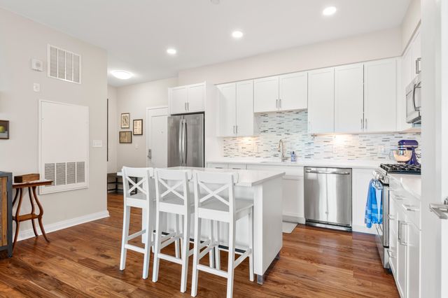 3531 Washington St Unit 304, Boston, MA 02130
