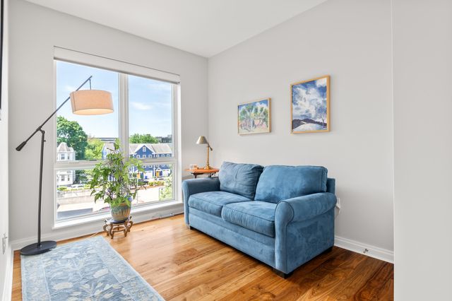 3531 Washington St Unit 304, Boston, MA 02130