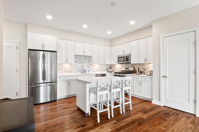 3531 Washington St Unit 304, Boston, MA 02130
