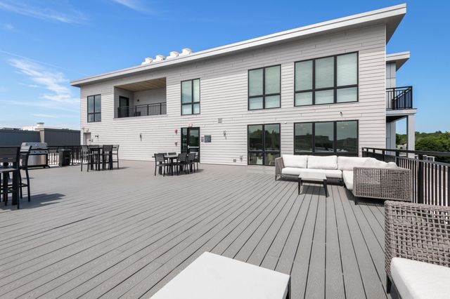 3531 Washington St Unit 304, Boston, MA 02130