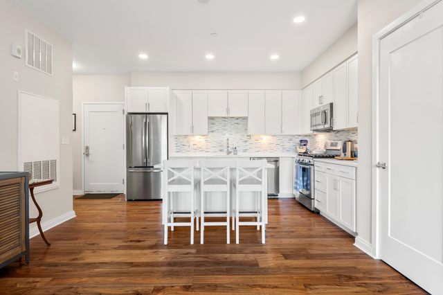 3531 Washington St Unit 304, Boston, MA 02130