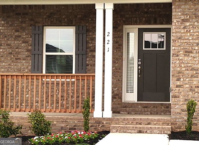 221 Shoreline Way, Macon, GA 31220