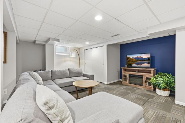 2840 Brunswick Avenue S, Saint Louis Park, MN 55416