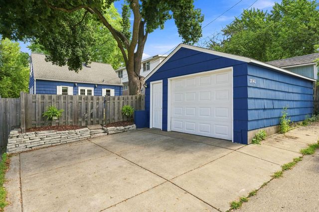 2840 Brunswick Avenue S, Saint Louis Park, MN 55416