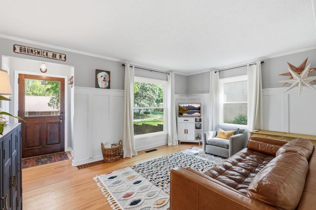 2840 Brunswick Avenue S, Saint Louis Park, MN 55416