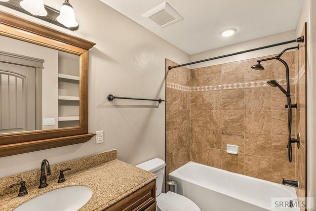 6203 High Willow Lane, Idaho Falls, ID 83406