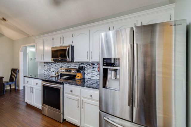 4270 Mossyoak Lane, Dalzell, SC 29040