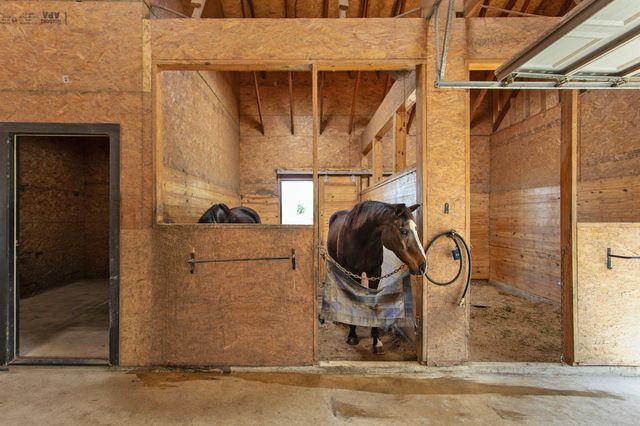 10477 Acacia Lane, Hearne, TX 77859