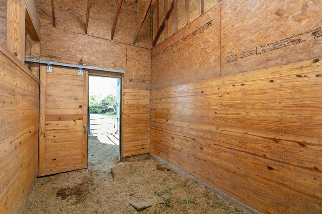 10477 Acacia Lane, Hearne, TX 77859