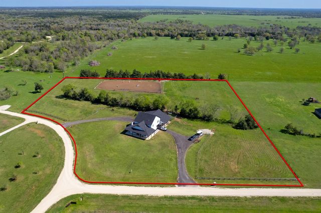 10477 Acacia Lane, Hearne, TX 77859