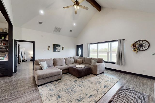 10477 Acacia Lane, Hearne, TX 77859